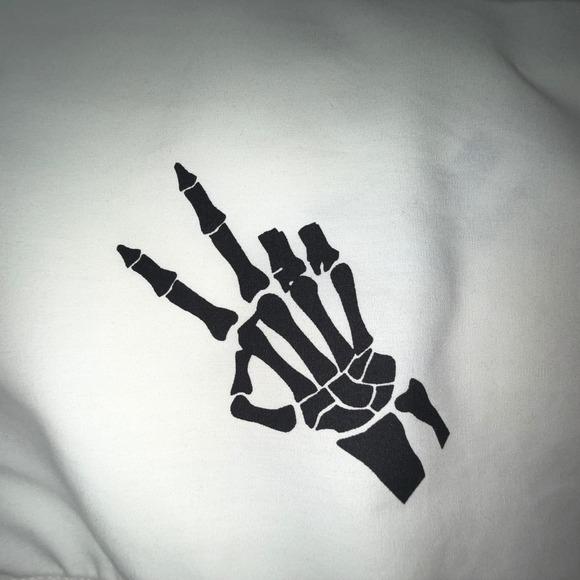 Free Planet Men's L White Skeleton Hand Halloween Button Up Shirt NWT Cotton - Picture 5 of 11